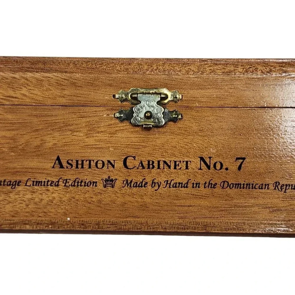 Ashton Cabinet No. 7 Wooden Cigar Box Vintage Limited Edition Dominican Republic - Picture 3 of 8